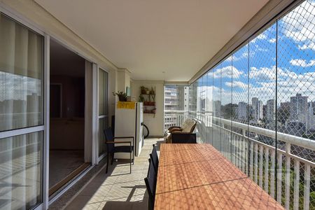 Varanda de apartamento à venda com 3 quartos, 138m² em Vila Andrade, São Paulo
