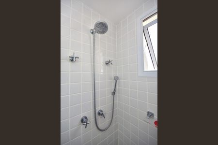 Apartamento à venda com 138m², 3 quartos e 2 vagasChuveiro da Suíte 1