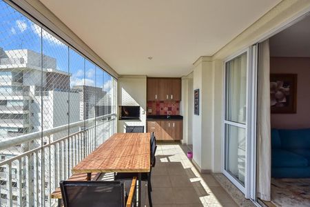 Apartamento à venda com 138m², 3 quartos e 2 vagasVaranda