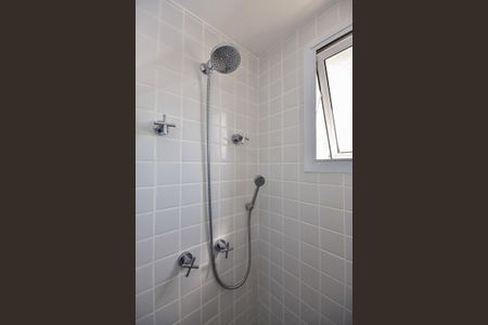 Apartamento à venda com 138m², 3 quartos e 2 vagasChuveiro do Banheiro da Suíte 2