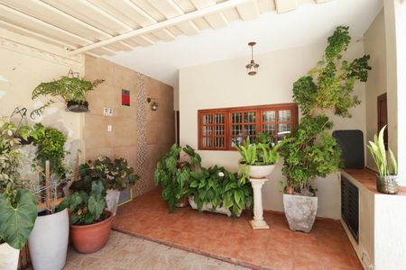 Casa à venda com 92m², 2 quartos e 1 vaga Casa à venda com 92m², 2 quartos e 1 vagaGaragem