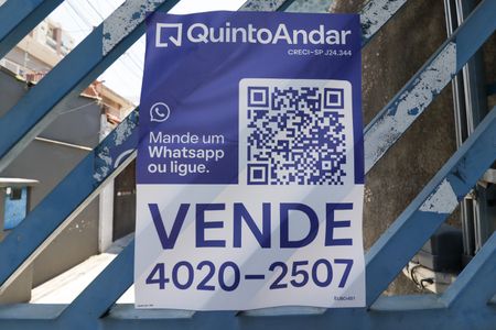 Casa à venda com 92m², 2 quartos e 1 vaga Casa à venda com 92m², 2 quartos e 1 vagaFachada