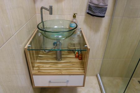 Casa de condomínio à venda com 204m², 3 quartos e 1 vagaBanheiro - 2º Pavimento