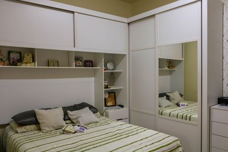 Casa de condomínio à venda com 204m², 3 quartos e 1 vagaQuarto Suíte - 2º Pavimento