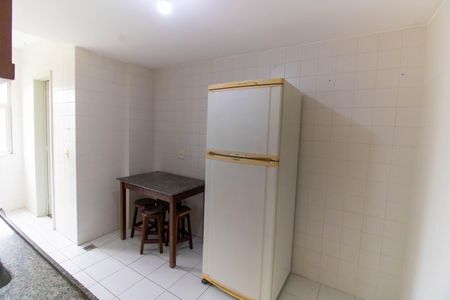 Apartamento à venda com 70m², 2 quartos e 1 vaga Apartamento à venda com 70m², 2 quartos e 1 vagaCozinha e Área de Serviço