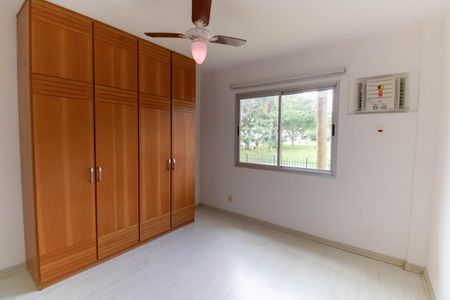 Apartamento à venda com 70m², 2 quartos e 1 vaga Apartamento à venda com 70m², 2 quartos e 1 vagaSuíte