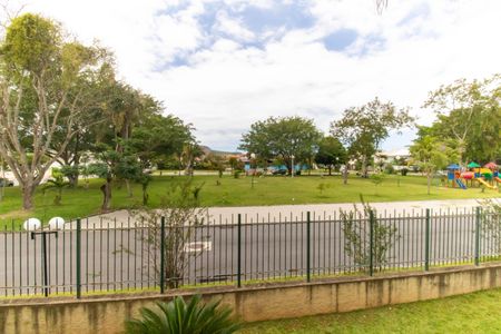 Vista da Sala de apartamento à venda com 2 quartos, 70m² em Itaipu, Niterói