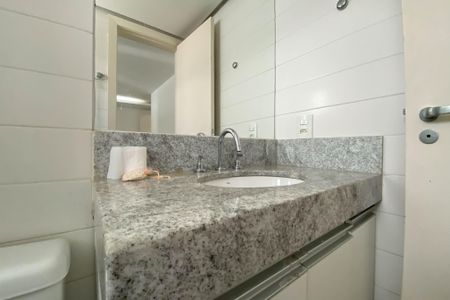 Apartamento para alugar com 175m², 4 quartos e 2 vagasBanheiro da Suíte 1