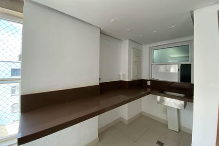 Apartamento para alugar com 175m², 4 quartos e 2 vagasSacada