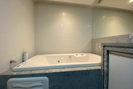 Apartamento para alugar com 175m², 4 quartos e 2 vagasBanheiro da Suíte Master