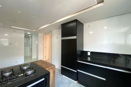 Apartamento para alugar com 175m², 4 quartos e 2 vagasCozinha