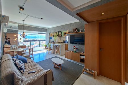 Sala de apartamento para alugar com 2 quartos, 75m² em Maracanã, Praia Grande