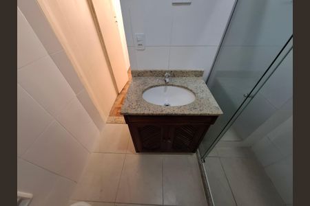 Banheiro da suíte  de apartamento para alugar com 1 quarto, 37m² em Laranjeiras, Rio de Janeiro