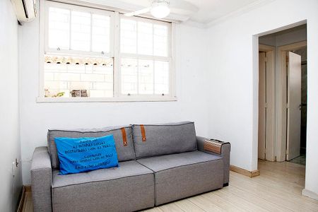 Sala de apartamento à venda com 2 quartos, 72m² em Petrópolis, Porto Alegre