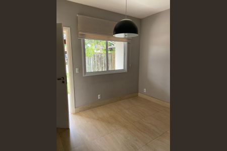 Casa de condomínio à venda com 174m², 3 quartos e 2 vagasFoto 01