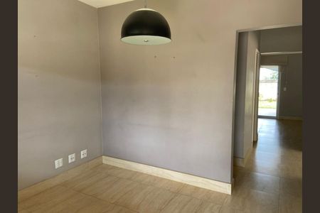 Casa de condomínio à venda com 174m², 3 quartos e 2 vagasFoto 01