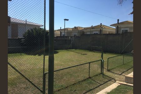 Casa de condomínio à venda com 174m², 3 quartos e 2 vagasFoto 01