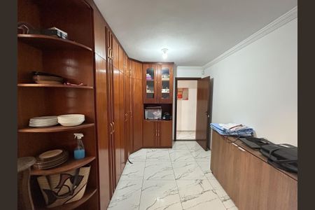Casa à venda com 4 quartos, 180m² em Alípio de Melo, Belo Horizonte