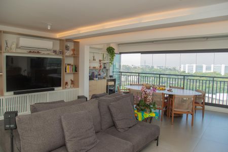 Apartamento à venda com 136m², 3 quartos e 2 vagas Apartamento à venda com 136m², 3 quartos e 2 vagasSala