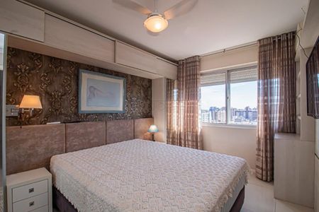 Foto 13 de apartamento à venda com 2 quartos, 65m² em Floresta, Porto Alegre