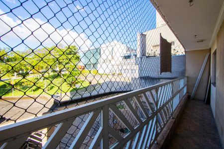 Varanda da sala de apartamento à venda com 3 quartos, 97m² em Vila Valparaíso, Santo André