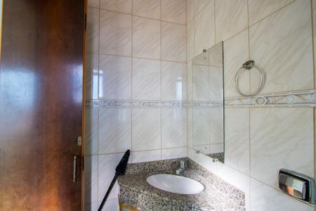 Apartamento à venda com 97m², 3 quartos e 1 vagaBanheiro do quarto 2