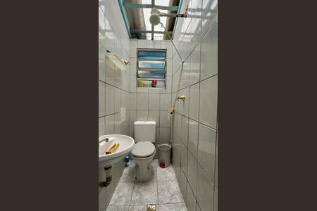 Casa para alugar com 64m², 1 quarto e sem vagaBanheiro