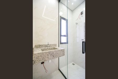 Casa à venda com 127m², 4 quartos e 3 vagasBanheiro da suíte 02