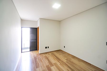 Casa à venda com 127m², 4 quartos e 3 vagasSuíte 02