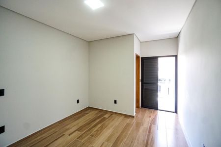 Casa à venda com 127m², 4 quartos e 3 vagasSuíte 01
