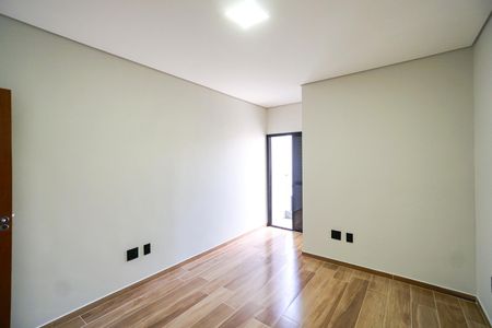 Casa à venda com 127m², 4 quartos e 3 vagasSuíte 02