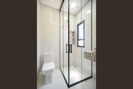 Casa à venda com 127m², 4 quartos e 3 vagasBanheiro da suíte 01