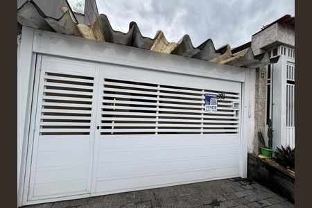 Casa para alugar com 125m², 2 quartos e 2 vagasFachada