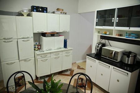 Casa para alugar com 125m², 2 quartos e 2 vagasCozinha 