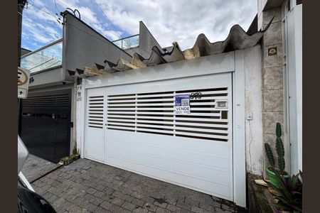 Casa para alugar com 125m², 2 quartos e 2 vagasFachada