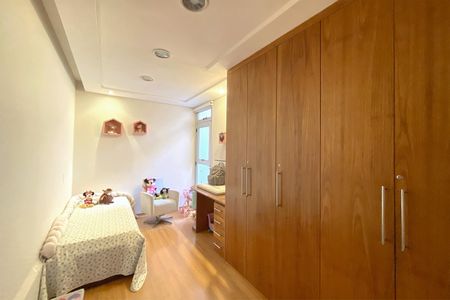 Apartamento à venda com 200m², 6 quartos e 4 vagasQuarto 