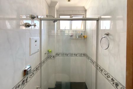 Apartamento à venda com 200m², 6 quartos e 4 vagasBanheiro da Suíte 2