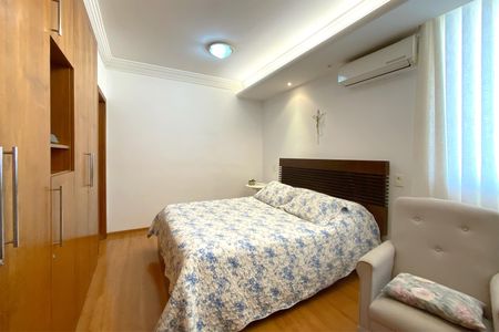 Apartamento à venda com 200m², 6 quartos e 4 vagasSuíte 1