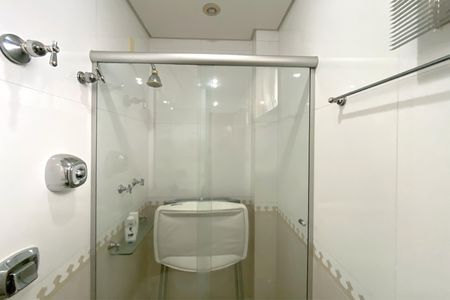 Apartamento à venda com 200m², 6 quartos e 4 vagasBanheiro da Suíte 1