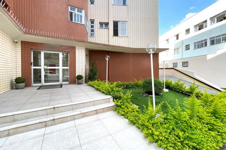 Apartamento à venda com 200m², 6 quartos e 4 vagasFachada