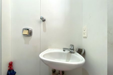 Apartamento à venda com 200m², 6 quartos e 4 vagasBanheiro de serviço