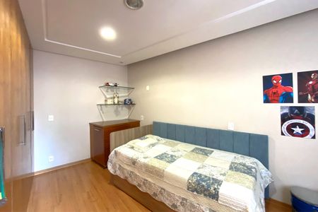 Apartamento à venda com 200m², 6 quartos e 4 vagasQuarto 3