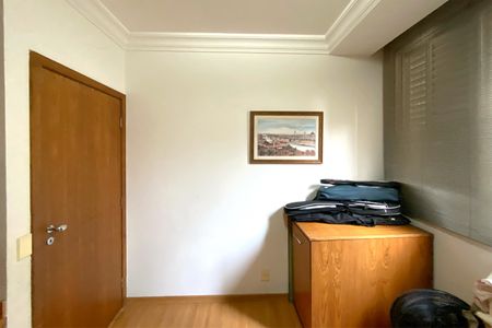 Apartamento à venda com 200m², 6 quartos e 4 vagasEscritório