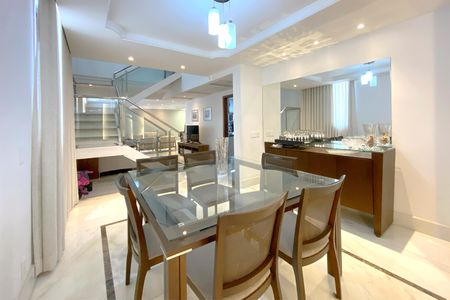 Apartamento à venda com 200m², 6 quartos e 4 vagasSala de Jantar