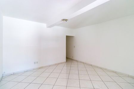 Casa para alugar com 2 quartos, 110m² em Jardim Maria Virginia, São Paulo