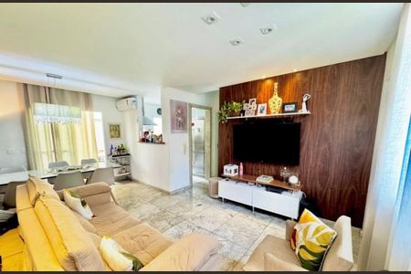 Foto 01 de casa à venda com 3 quartos, 126m² em Castelo, Belo Horizonte