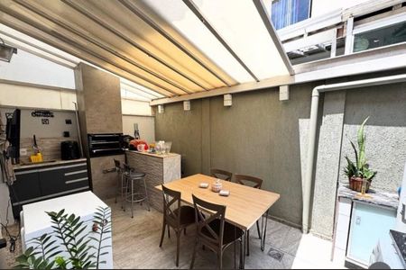 Casa à venda com 126m², 3 quartos e 2 vagasFoto 01