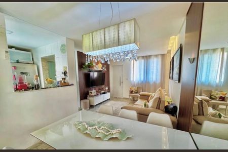 Foto 01 de casa à venda com 3 quartos, 126m² em Castelo, Belo Horizonte