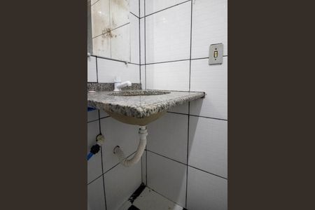 Casa para alugar com 1 quarto, 26m² em Jardim Silvio Sampaio, Taboão da Serra