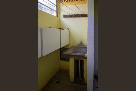 Casa para alugar com 1 quarto, 26m² em Jardim Silvio Sampaio, Taboão da Serra